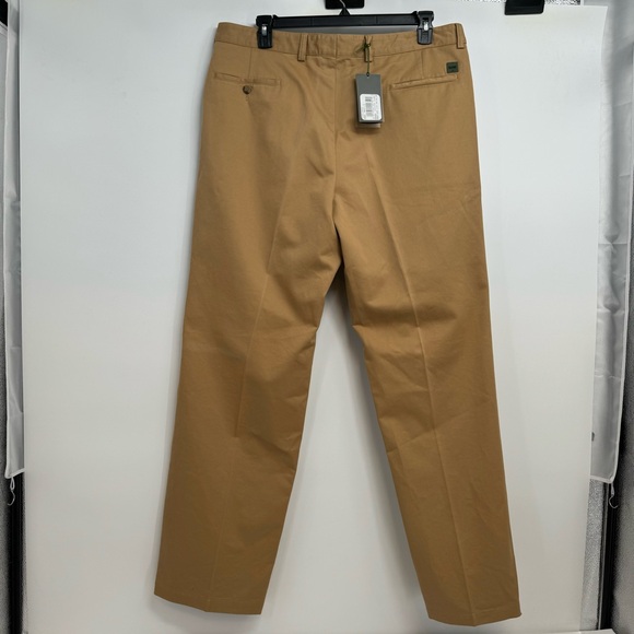 Hugo Boss Roberts Inn Polyester Tan Khaki Mens Pleated Golf Pant Size 40x34 NWD - Picture 2 of 14